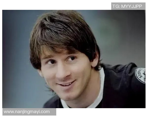 法国大胡子足球球星是谁 他为何成为足球场上的传奇人物 法国大胡子足球球星是谁 他为何成为足球场上的传奇人物